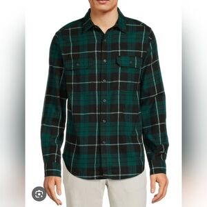 Classic Green and Black Plaid Button-Down Fannel Shirt
